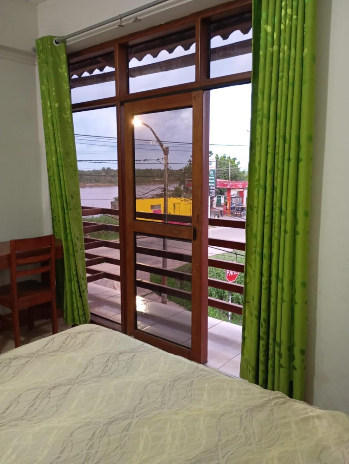 Hostal El Puerto Yurimaguas Extérieur photo